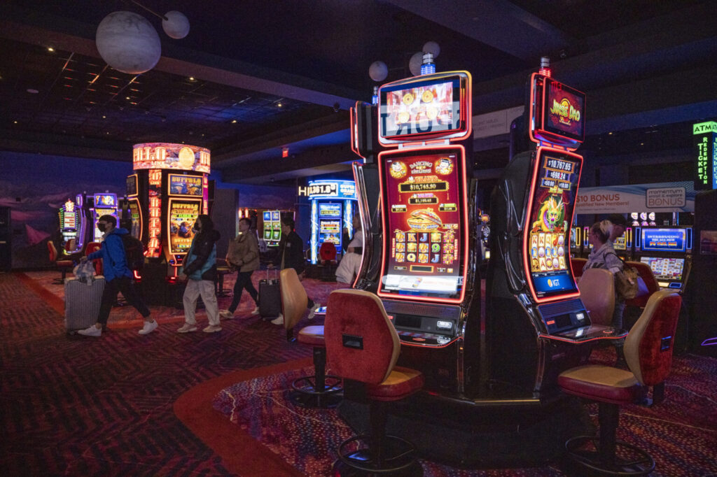 Nevada gambling establishments' August income stays strong regardless of a dip